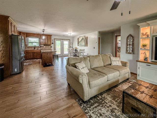 25101 Highway 82, Park Hill, OK 74451