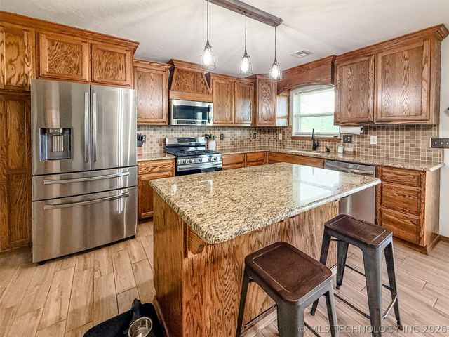 25101 Highway 82, Park Hill, OK 74451
