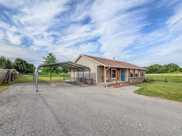 25101 Highway 82, Park Hill, OK 74451