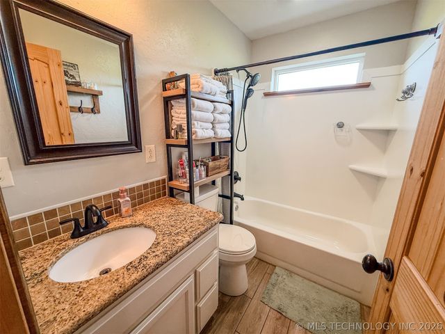 25101 Highway 82, Park Hill, OK 74451