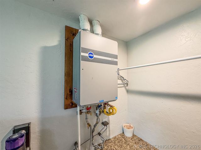 25101 Highway 82, Park Hill, OK 74451