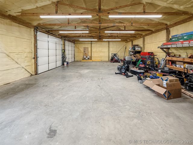 25101 Highway 82, Park Hill, OK 74451