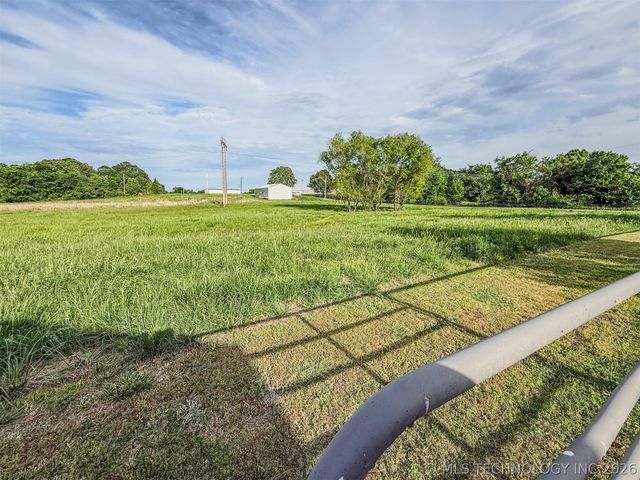 25101 Highway 82, Park Hill, OK 74451