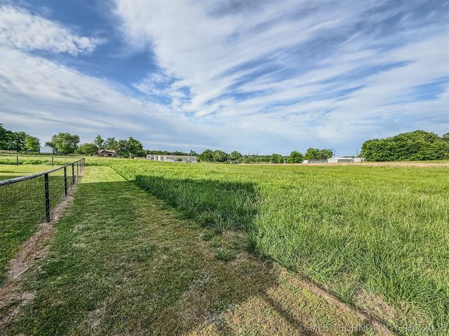 25101 Highway 82, Park Hill, OK 74451