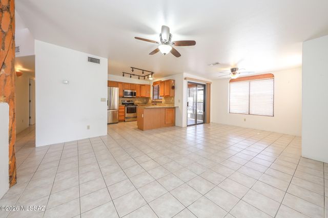 470 W Rio Flojo, Green Valley, AZ 85614