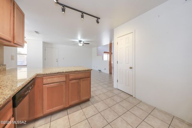 470 W Rio Flojo, Green Valley, AZ 85614