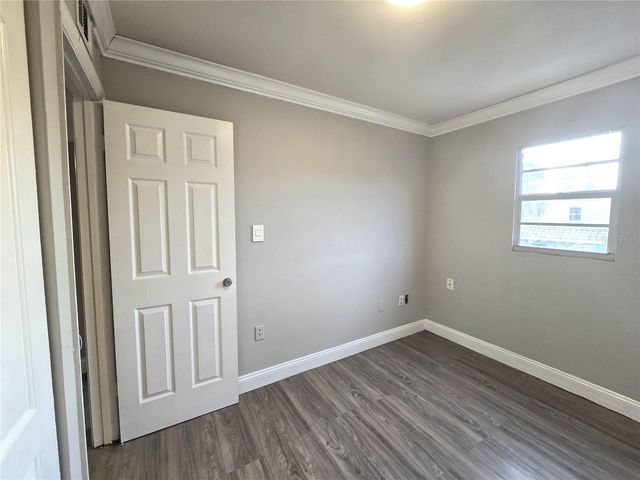 914 SW 8TH AVENUE 57, Gainesville, FL 32601