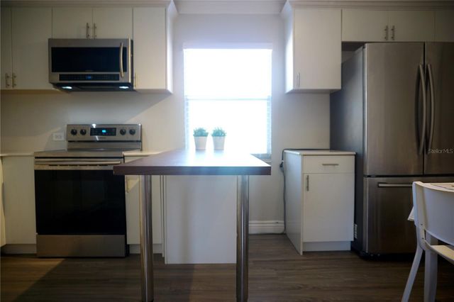 914 SW 8TH AVENUE 57, Gainesville, FL 32601