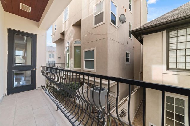 2221 Welch Street 201, Houston, TX 77019