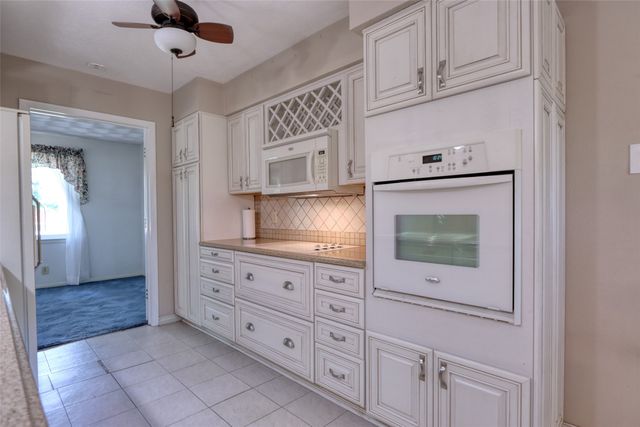 938 Nature Drive, Duncanville, TX 75116