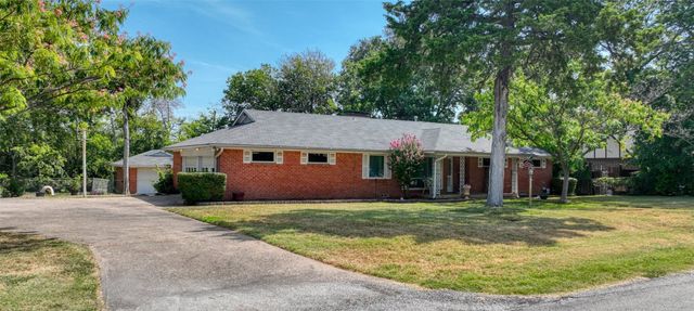 938 Nature Drive, Duncanville, TX 75116