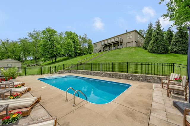 231 Creek Ridge Drive, Nicholasville, KY 40356