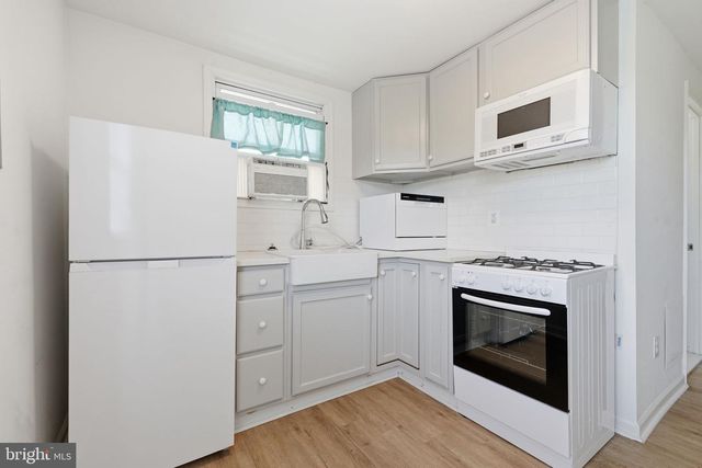 811 GORSUCH AVE, Baltimore, MD 21218