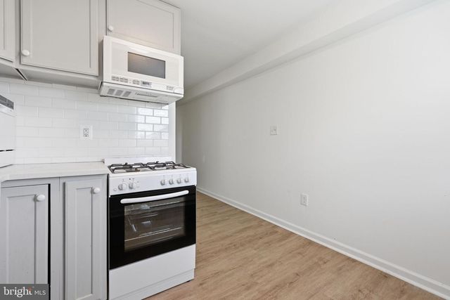 811 GORSUCH AVE, Baltimore, MD 21218