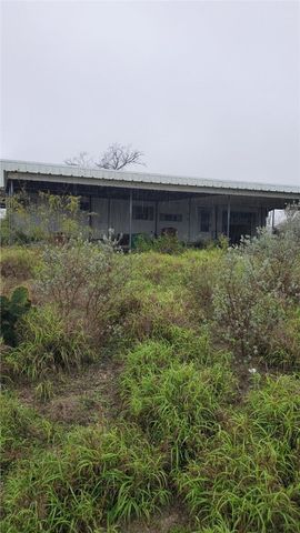 105 Ranger Dr, Sandia, TX 78383