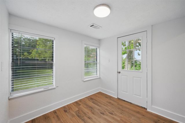 908 E Houston Street, Sherman, TX 75092