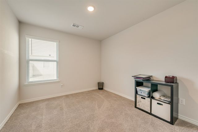 1117 Takeoff Avenue, Fort Worth, TX 76131