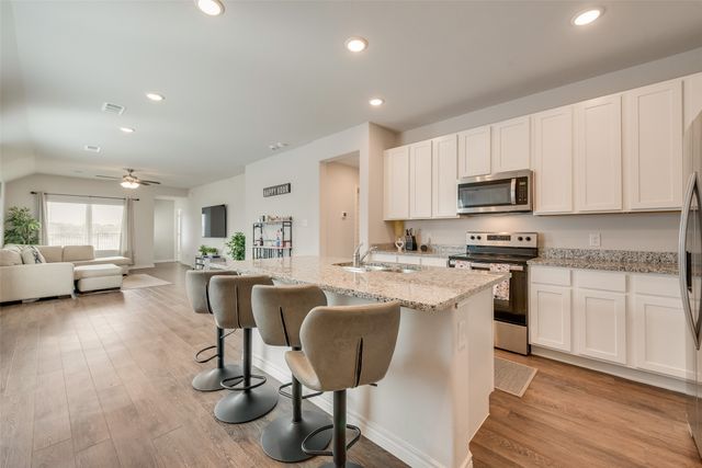 1117 Takeoff Avenue, Fort Worth, TX 76131