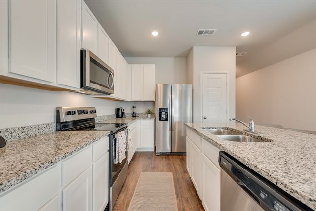 1117 Takeoff Avenue, Fort Worth, TX 76131