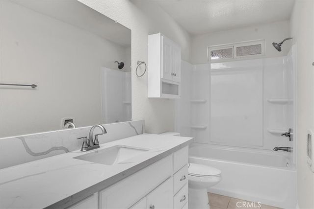 11183 Merino Avenue, Apple Valley, CA 92308