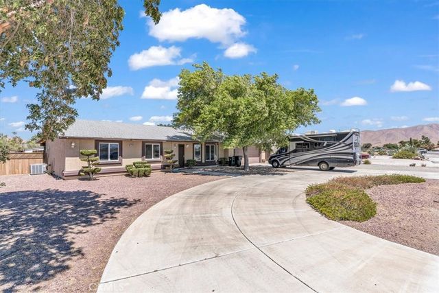 11183 Merino Avenue, Apple Valley, CA 92308