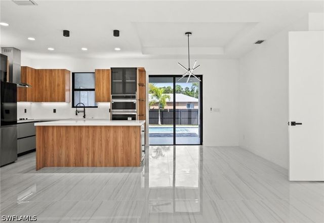 2519 NW 18th PL, Cape Coral, FL 33993