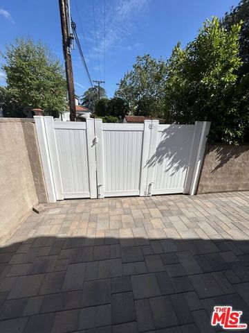 1611 Bel Aire Drive, Glendale, CA 91201