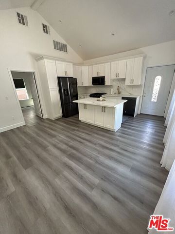 1611 Bel Aire Drive, Glendale, CA 91201