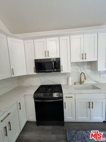 1611 Bel Aire Drive, Glendale, CA 91201
