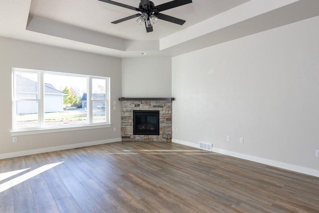 1009 LOTUS TRAIL, Menasha, WI 54952