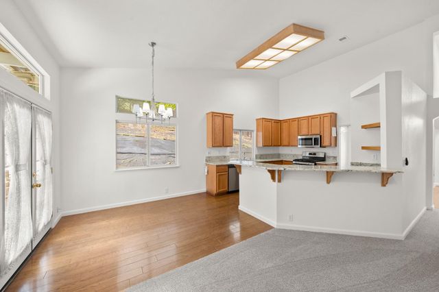 5207 Equestrian Ct, Rocklin, CA 95677