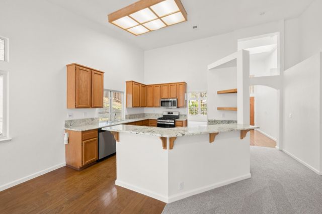 5207 Equestrian Ct, Rocklin, CA 95677