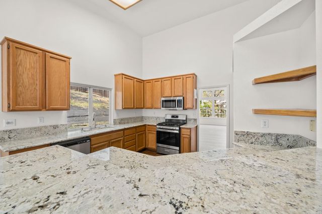 5207 Equestrian Ct, Rocklin, CA 95677