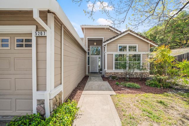 5207 Equestrian Ct, Rocklin, CA 95677