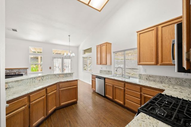 5207 Equestrian Ct, Rocklin, CA 95677