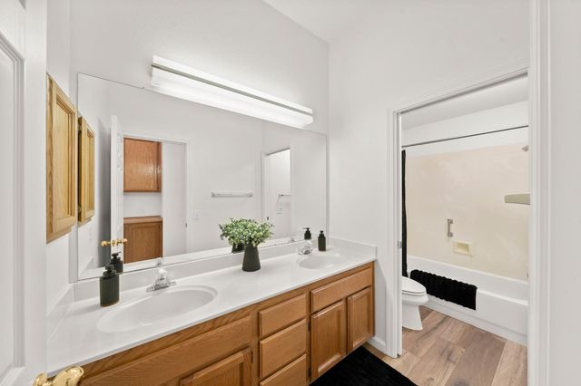 5207 Equestrian Ct, Rocklin, CA 95677