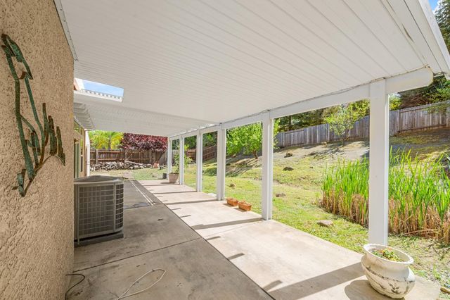 5207 Equestrian Ct, Rocklin, CA 95677