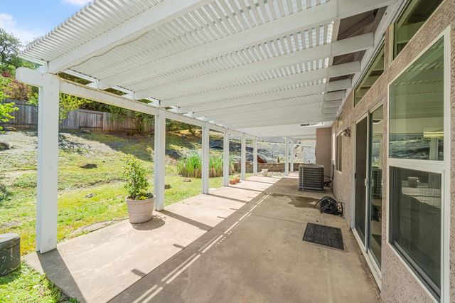 5207 Equestrian Ct, Rocklin, CA 95677