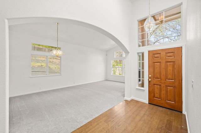 5207 Equestrian Ct, Rocklin, CA 95677