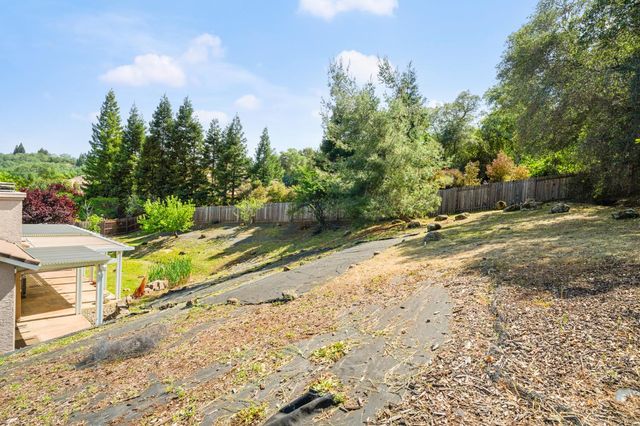 5207 Equestrian Ct, Rocklin, CA 95677