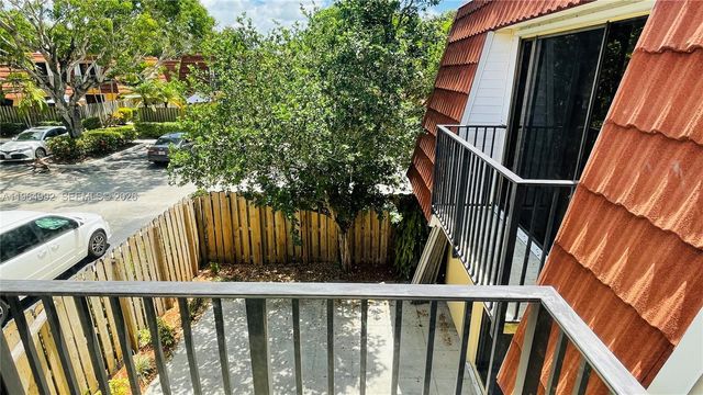 709 NW 98th Cir 709, Plantation, FL 33324