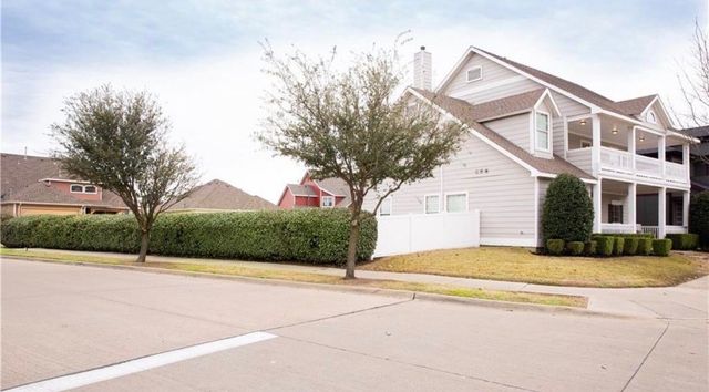 1101 Wenk Court, Aubrey, TX 76227