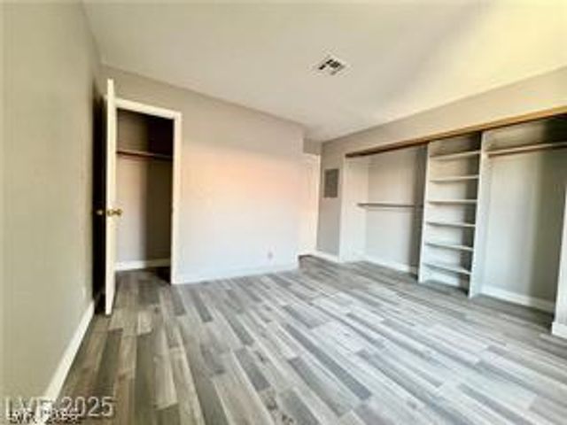 2627 South Durango Drive 202, Las Vegas, NV 89117