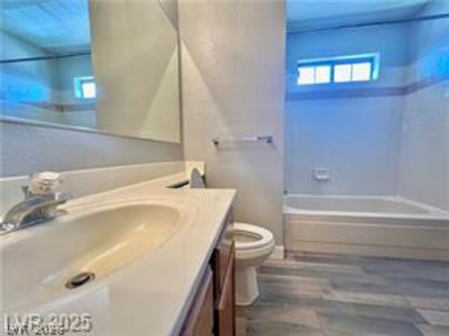 2627 South Durango Drive 202, Las Vegas, NV 89117