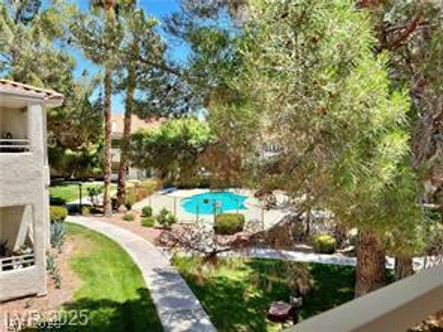 2627 South Durango Drive 202, Las Vegas, NV 89117