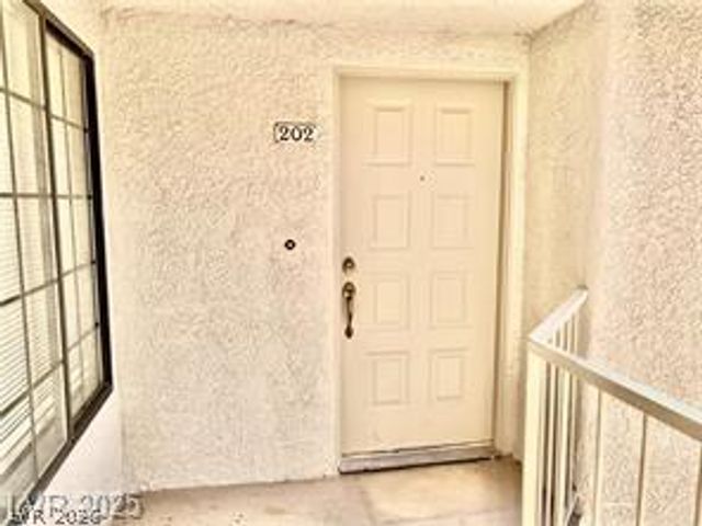 2627 South Durango Drive 202, Las Vegas, NV 89117