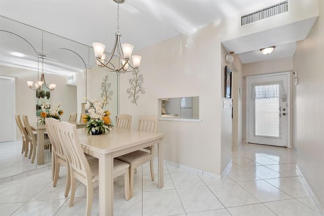2900 NW 47th Terrace 304b, Lauderdale Lakes, FL 33313