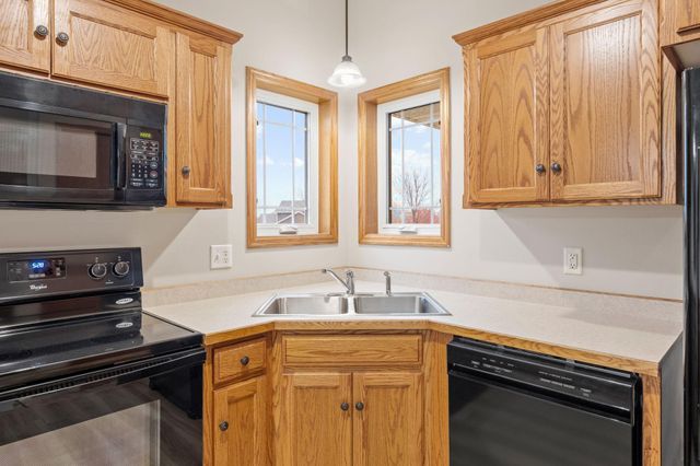 7316 Kahler Circle NE, Otsego, MN 55301