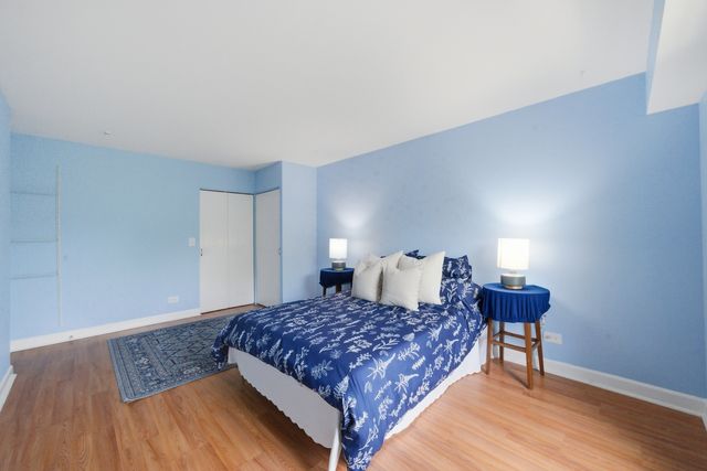 814 N River Road 3B, Mount Prospect, IL 60056