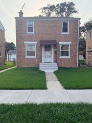 304 Hyde Park Avenue, Bellwood, IL 60104